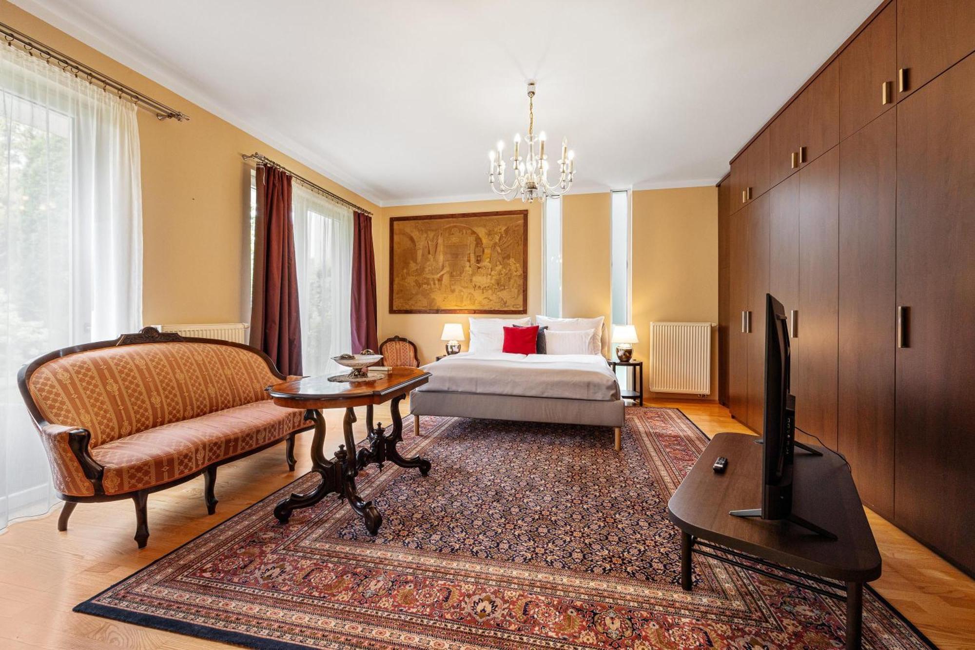 Hotel Antares Pressburg